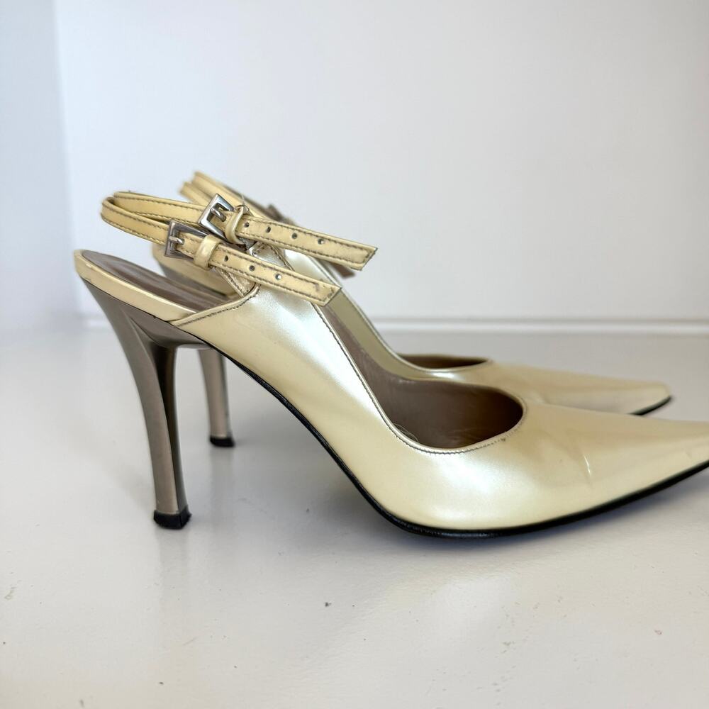 STUART WEITZMAN Slingback Heels Ivory Patent Leather Pointed Toe Size 5 Evening